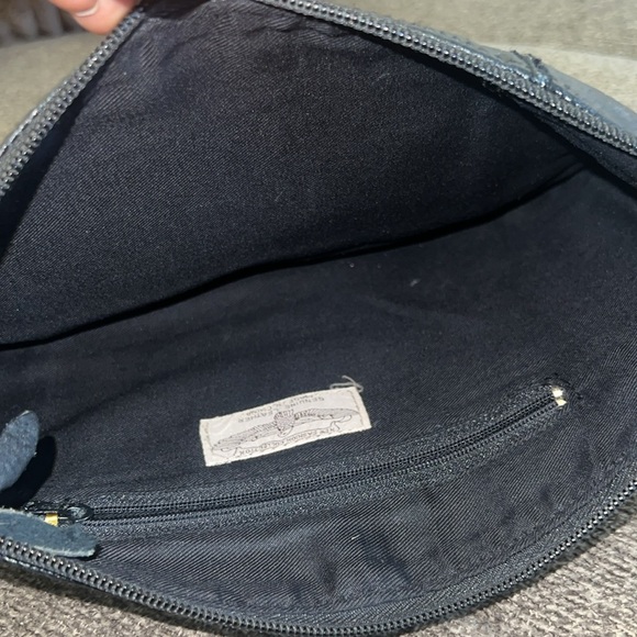 Black Clutch Leathers Bag - Picture 7 of 9